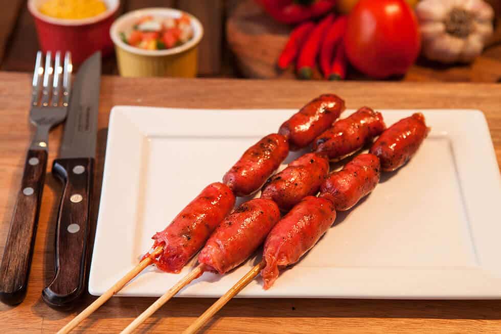 Espetinho de Linguiça Apimentada